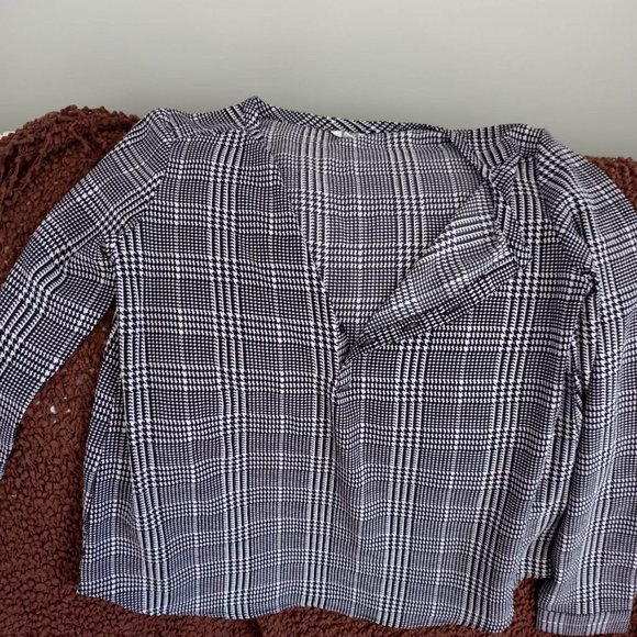 Nice blouse - Picture 1 of 2